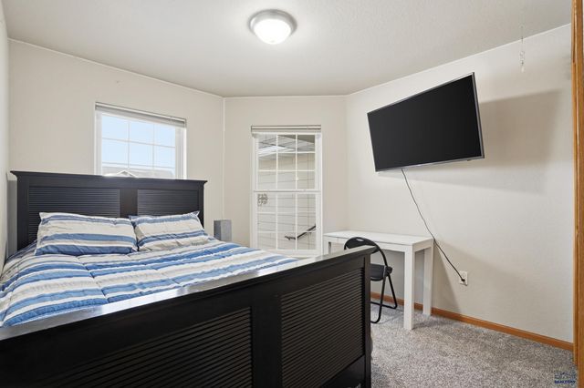 10161 VENTURA LN, Summerset, SD 57718