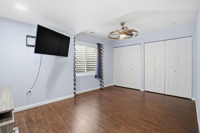 10161 VENTURA LN, Summerset, SD 57718