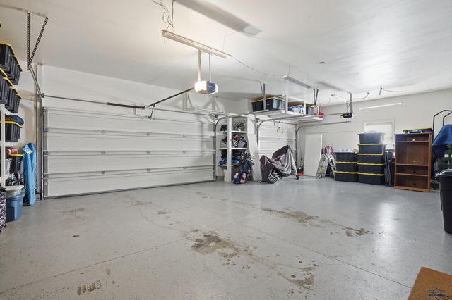 10161 VENTURA LN, Summerset, SD 57718