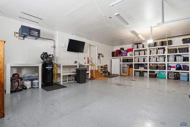 10161 VENTURA LN, Summerset, SD 57718