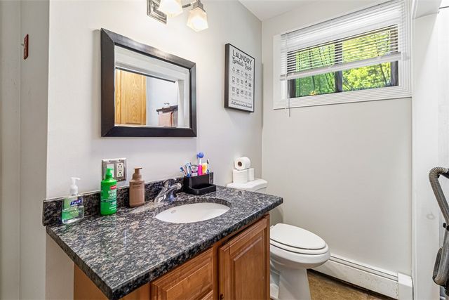 41 dexter rock Road, Lincoln, RI 02865