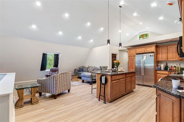 41 dexter rock Road, Lincoln, RI 02865