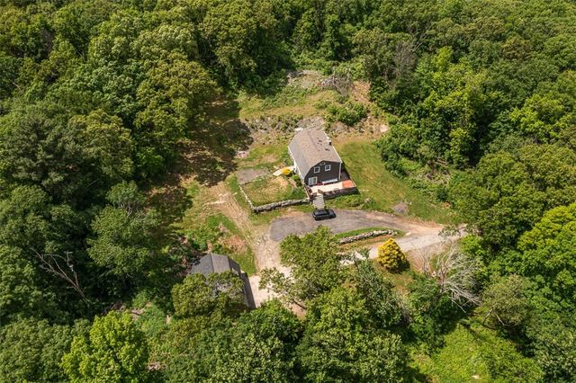 41 dexter rock Road, Lincoln, RI 02865