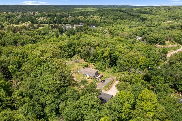 41 dexter rock Road, Lincoln, RI 02865
