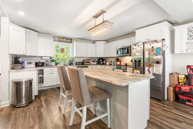 41 dexter rock Road, Lincoln, RI 02865