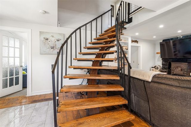 41 dexter rock Road, Lincoln, RI 02865