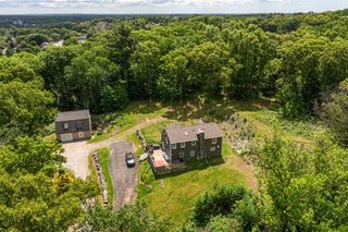41 dexter rock Road, Lincoln, RI 02865