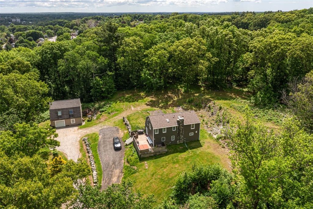 41 dexter rock Road, Lincoln, RI 02865