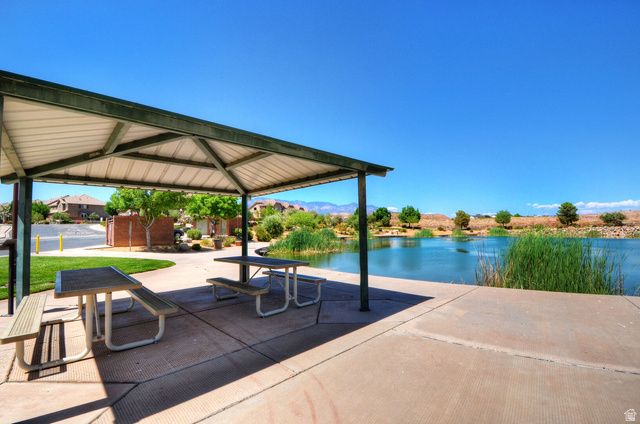 4182 E TORREY DR, Washington, UT 84780