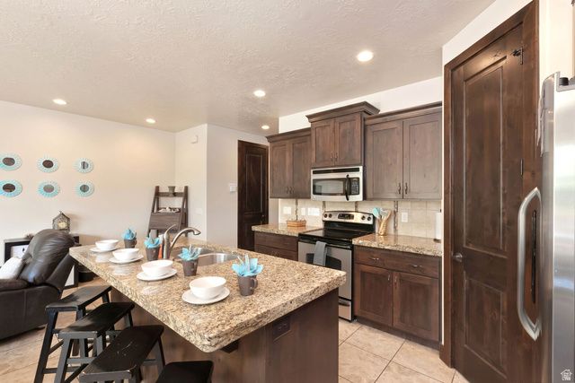 4182 E TORREY DR, Washington, UT 84780