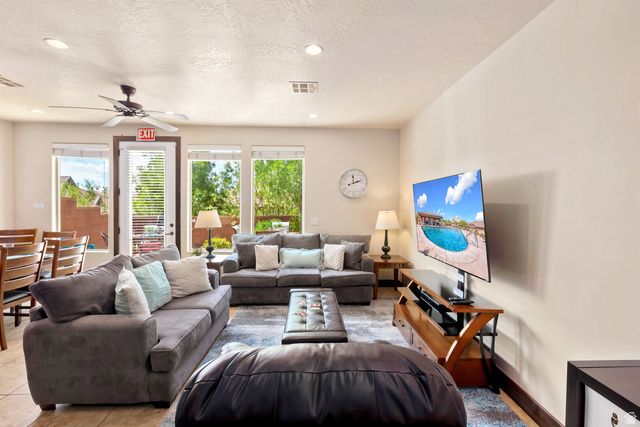 4182 E TORREY DR, Washington, UT 84780