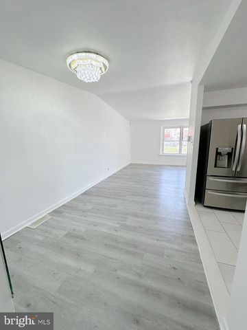 2325 OAKMONT ST, Philadelphia, PA 19152