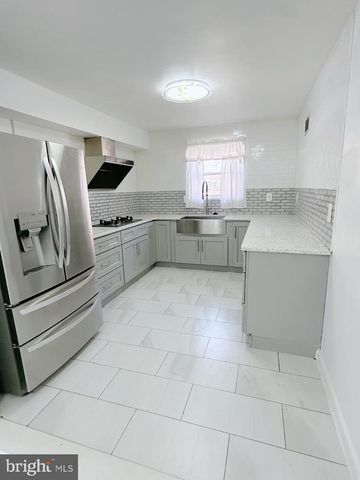 2325 OAKMONT ST, Philadelphia, PA 19152