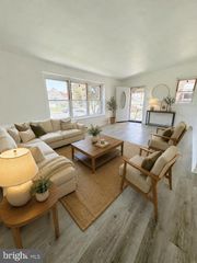 2325 OAKMONT ST, Philadelphia, PA 19152