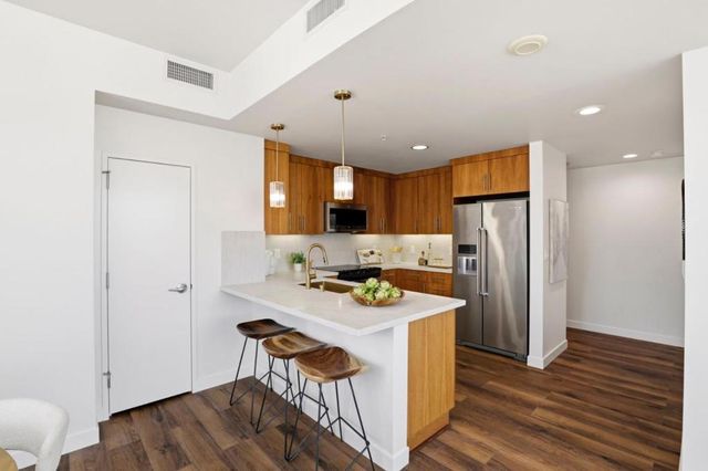 38 N Almaden Boulevard 1220, San Jose, CA 95110