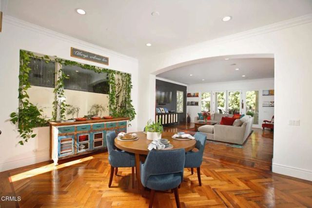 1336 Sugar Loaf Drive, La Canada Flintridge, CA 91011