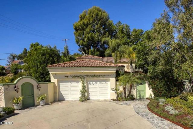 1336 Sugar Loaf Drive, La Canada Flintridge, CA 91011