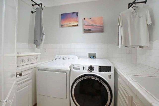 1336 Sugar Loaf Drive, La Canada Flintridge, CA 91011