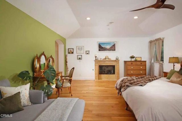 1336 Sugar Loaf Drive, La Canada Flintridge, CA 91011