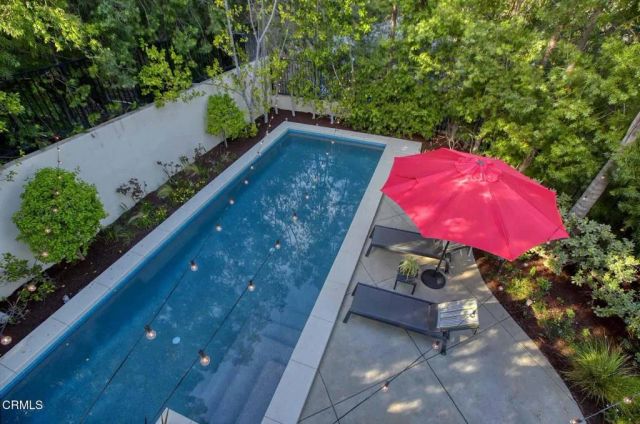 1336 Sugar Loaf Drive, La Canada Flintridge, CA 91011