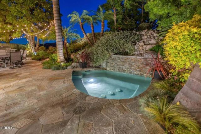 1336 Sugar Loaf Drive, La Canada Flintridge, CA 91011