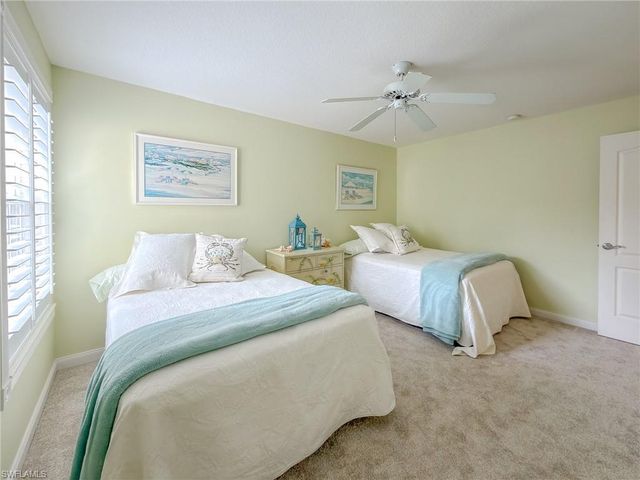 3356 Cayman LN, Naples, FL 34119