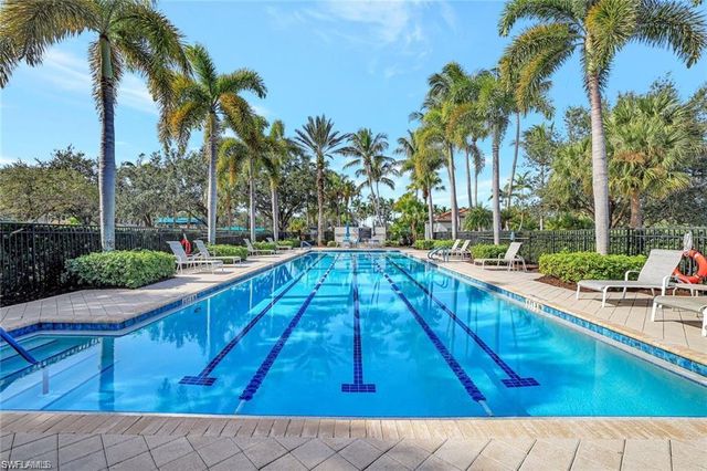 3356 Cayman LN, Naples, FL 34119