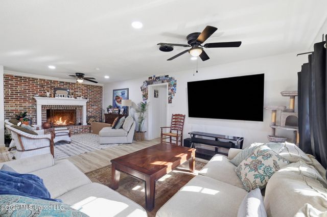 12713 Cambridge Boulevard, Ocean Springs, MS 39564