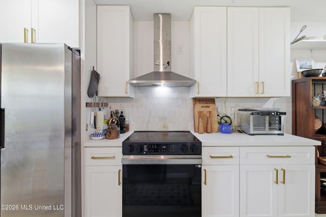12713 Cambridge Boulevard, Ocean Springs, MS 39564