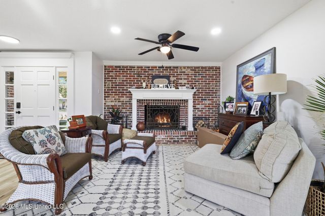 12713 Cambridge Boulevard, Ocean Springs, MS 39564