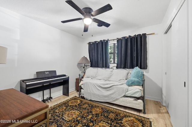 12713 Cambridge Boulevard, Ocean Springs, MS 39564