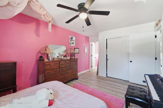 12713 Cambridge Boulevard, Ocean Springs, MS 39564