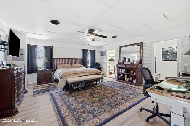 12713 Cambridge Boulevard, Ocean Springs, MS 39564