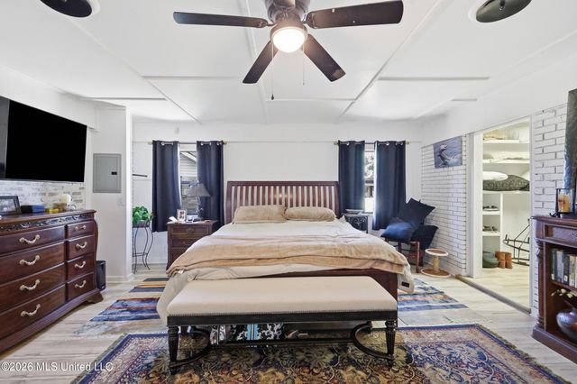 12713 Cambridge Boulevard, Ocean Springs, MS 39564