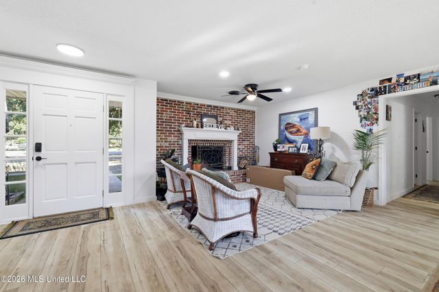 12713 Cambridge Boulevard, Ocean Springs, MS 39564