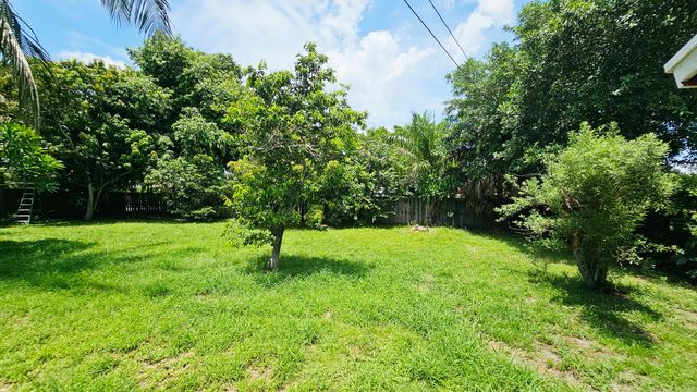 911 Burch Drive, West Palm Beach, FL 33415