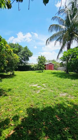 911 Burch Drive, West Palm Beach, FL 33415