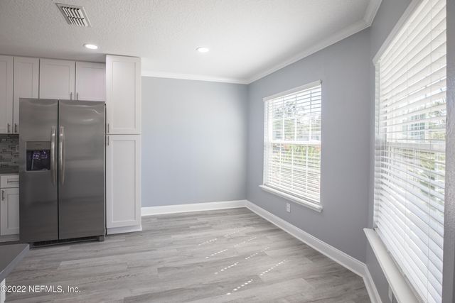 185 DONNER Road, Atlantic Beach, FL 32233