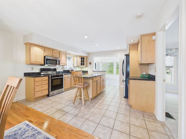 23 Abbey Lane, Meredith, NH 03253