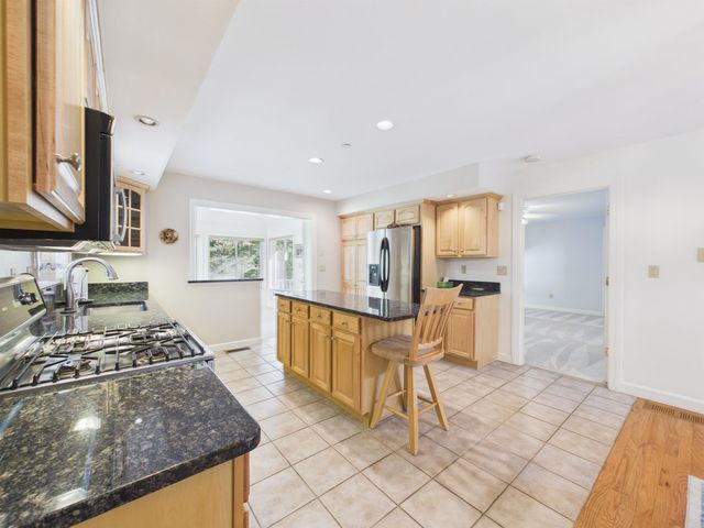 23 Abbey Lane, Meredith, NH 03253