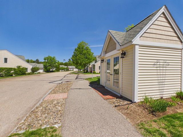 23 Abbey Lane, Meredith, NH 03253