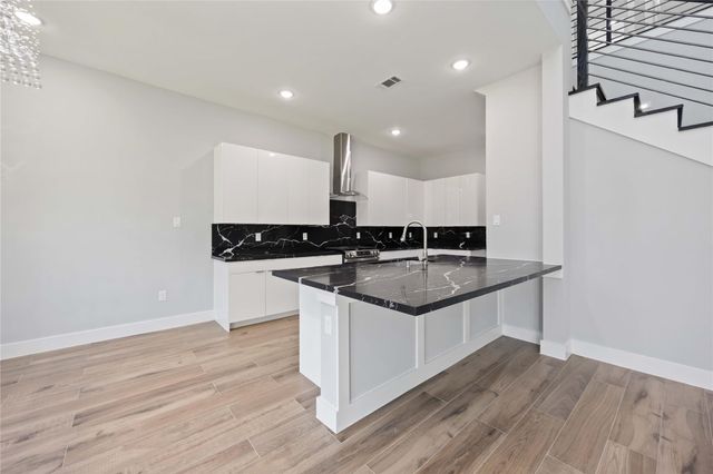 4923 Golden Forest Drive, Houston, TX 77091