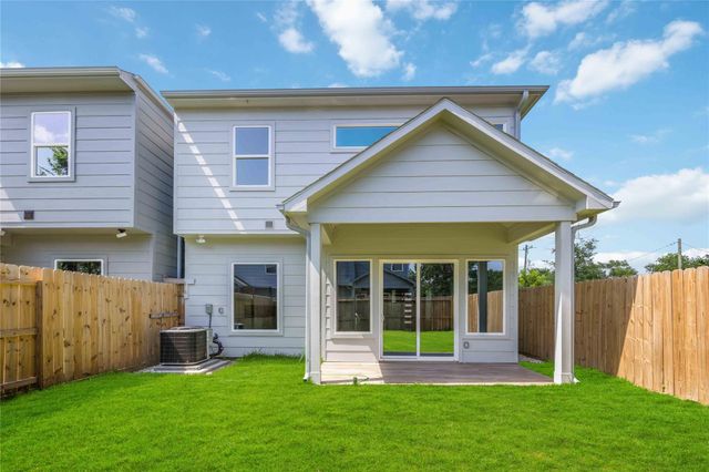 4923 Golden Forest Drive, Houston, TX 77091