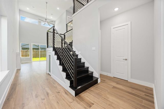 4923 Golden Forest Drive, Houston, TX 77091