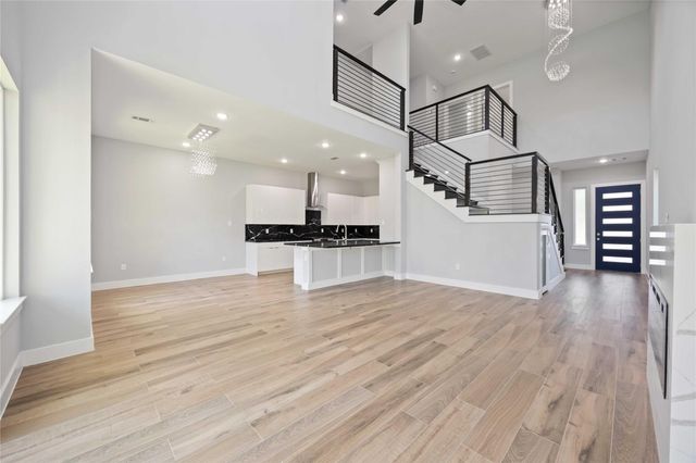 4923 Golden Forest Drive, Houston, TX 77091