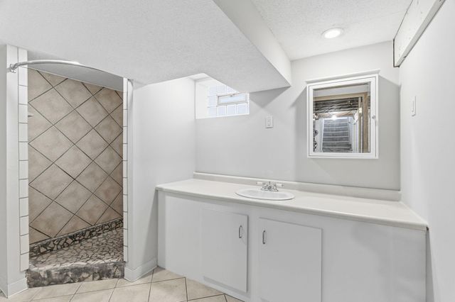 4409 Adair Avenue N, Crystal, MN 55422