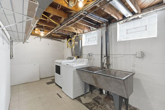 4409 Adair Avenue N, Crystal, MN 55422