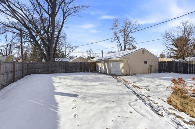 4409 Adair Avenue N, Crystal, MN 55422