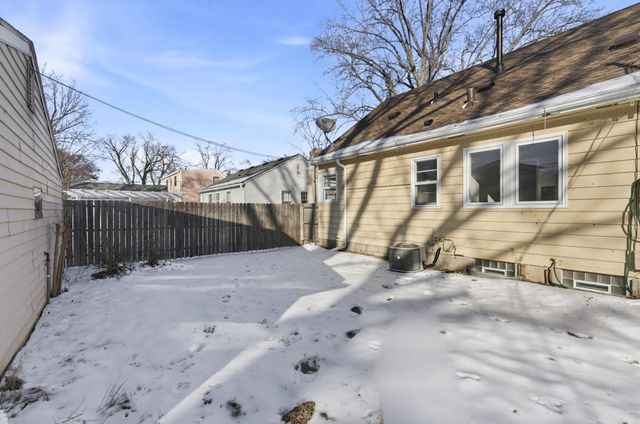 4409 Adair Avenue N, Crystal, MN 55422