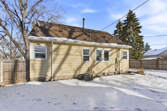 4409 Adair Avenue N, Crystal, MN 55422